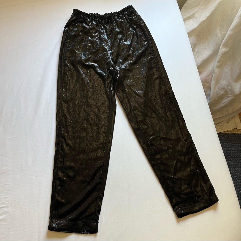 XIRENA shiny black elastic waist tapered leg‎ cropped pants